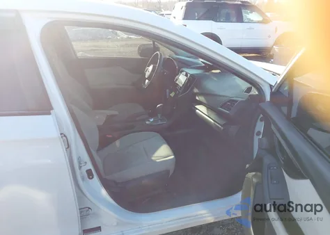 2017 Subaru Impreza 2.0I Premium из США, поврежденный, VIN 4S3GKAB64H3613345